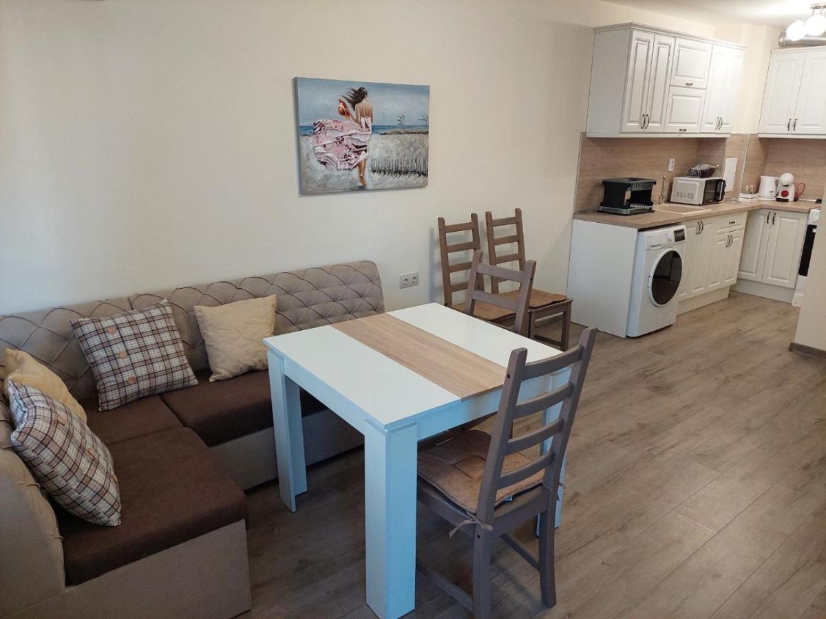 Апартаменти За Гости Делукс Burgas City Eksteriør billede
