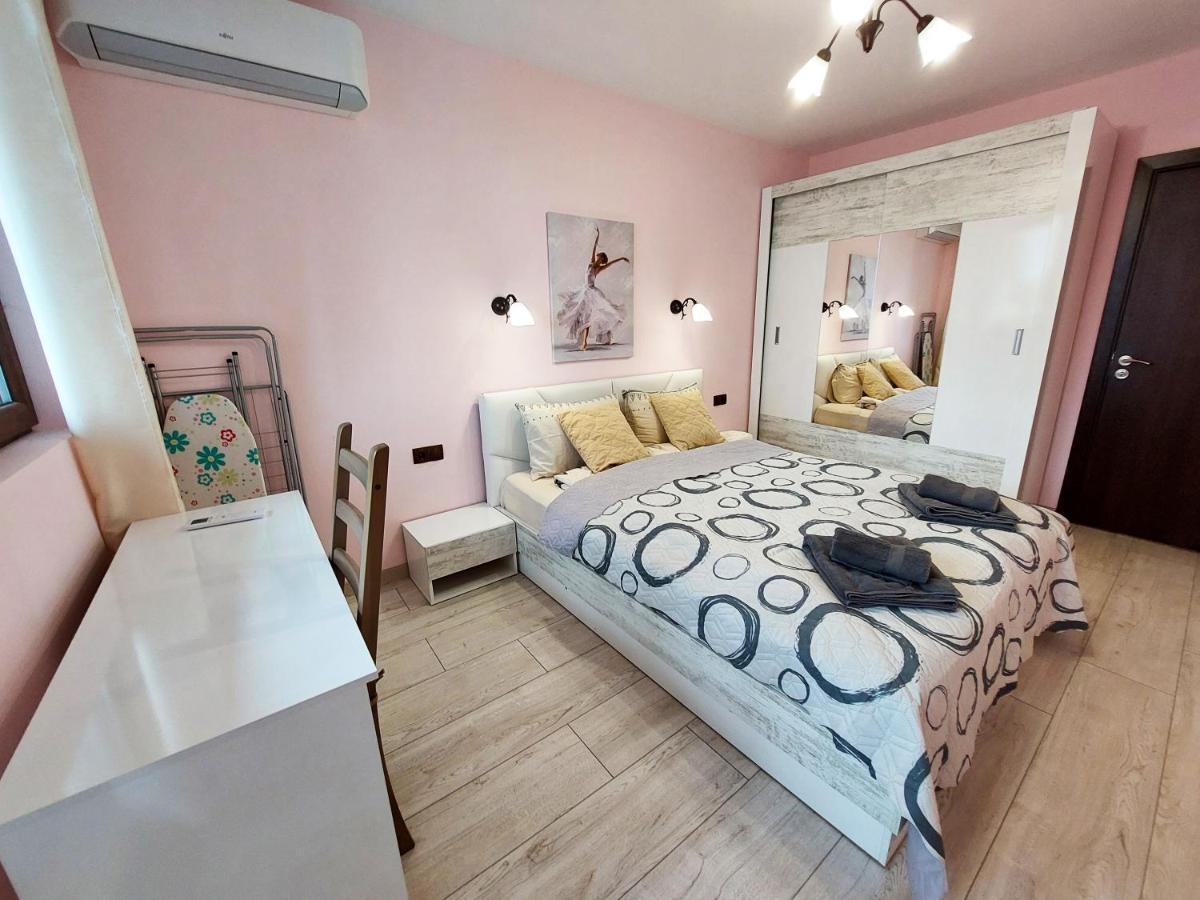 Апартаменти За Гости Делукс Burgas City Eksteriør billede