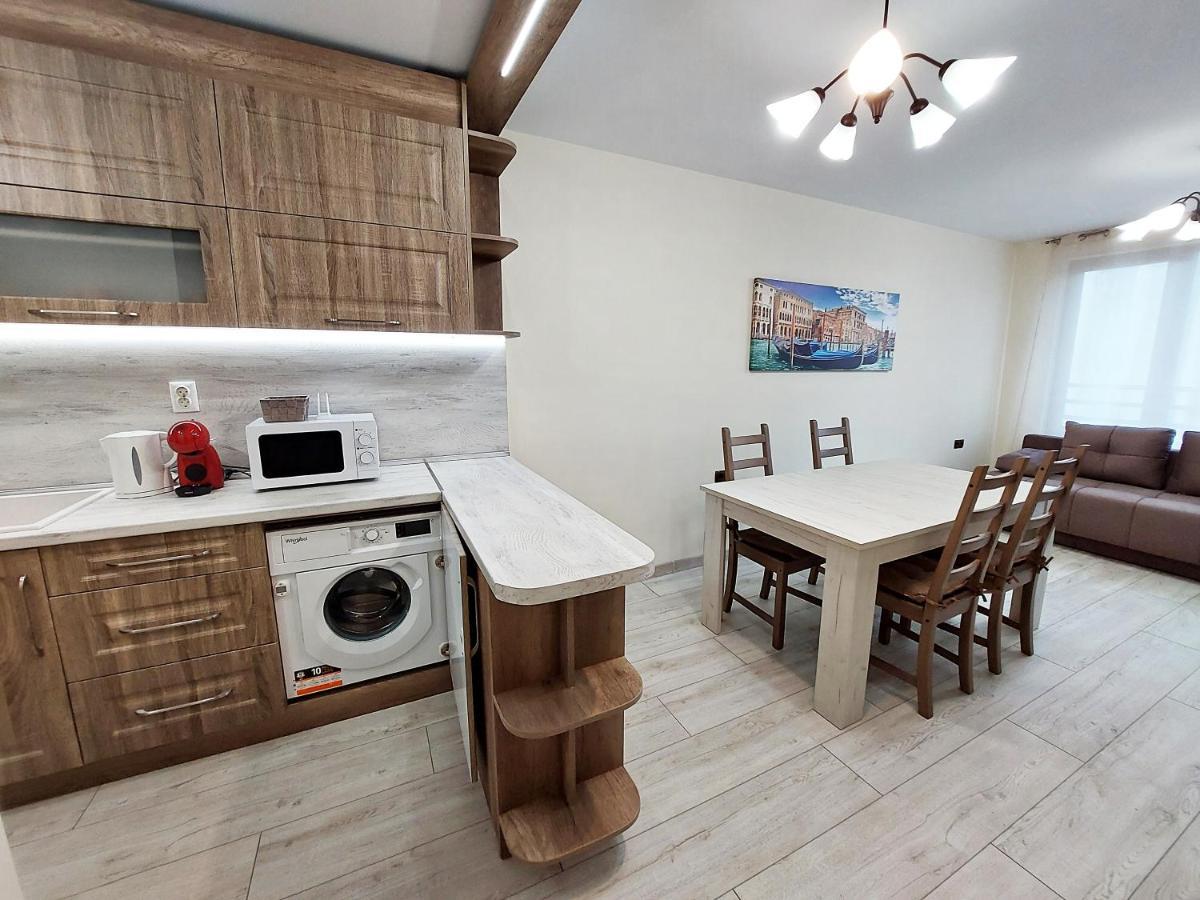 Апартаменти За Гости Делукс Burgas City Eksteriør billede